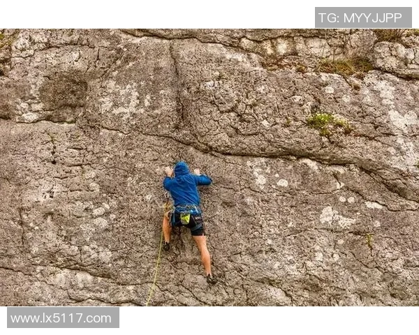 攀岩新手必看：从零基础到技术入门的全面攻略与实用技巧分享